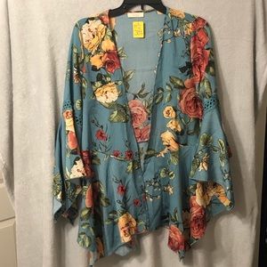 ⭐️Boutique floral kimono